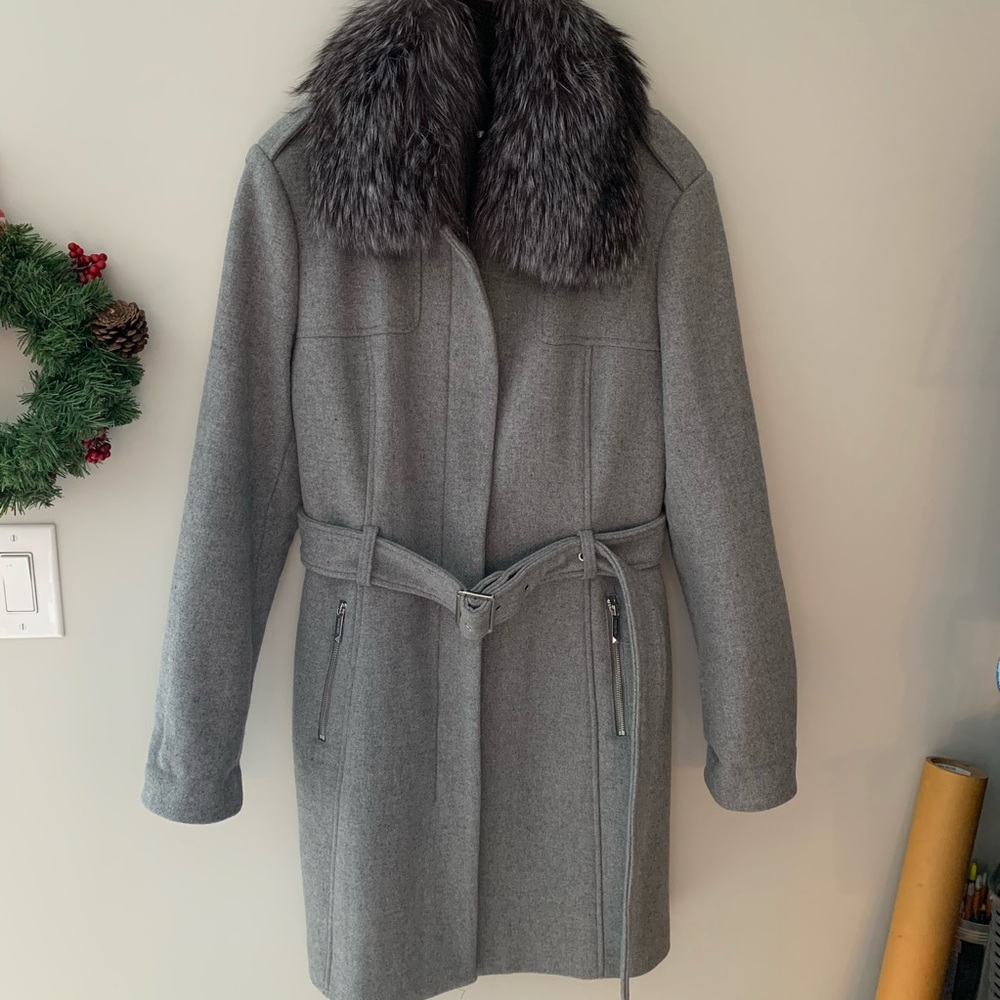 Michael Kors coat with fox fur collar ❤️